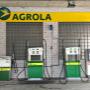 AGROLA Tankstelle in Bätterkinden mit zwei Tanksäulen und Zahlterminal
