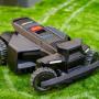 Robot Segway Navimow est une tondeuse à gazon robotique intelligente qui permet la tonte automatique de votre pelouse sans que vous n'ayez besoin d'enterrer des câbles périphériques. La zone de tonte est configurée simplement et directement depuis vo