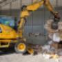 REWAG – Hangar mit Bagger Vordergrund