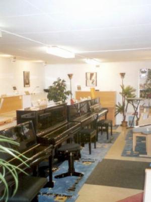 Pianohaus-071-244-07-94