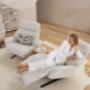 Schon beim ersten Blick auf den LOUNGER fällt das außergewöhnlich gelungene, organisch inspirierte Design auf.

Sanfte Rundungen verbinden sich elegant mit durchdachten Funktionen und schaffen in Verbindung mit moderner Technik ein Möbelstück, das vo
