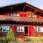 Holzhaus streichen