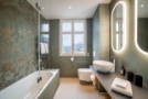 Badezimmer mit Badewanne Hotel Belvedere Grindelwald