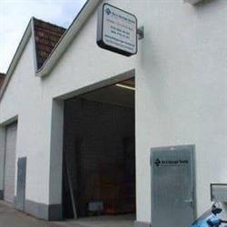 Doitgarage-Seetal       Selfmade Garage