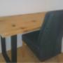 Holzschreibtisch
