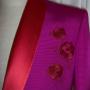 Herrensmoking mit Stickerein in Pink.Wolle Seide