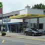 AGROLA Tankstelle in Sursee, Luzern neben Ford Garage gelegen; überdacht
