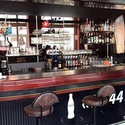 Bar - restaurant 44, titulaire KUBAT Seyfi