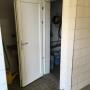 Kunststofftüre zu Technikraum von Waschanlage#finstral