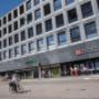 UNO Gebäude mit Zahnarztpraxis Smile Clinix in Liestal am Bahnhof