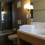 Hotel Des Alpes, Saanenmöser, Berner Oberland, Bruno Kernen, Hotel, Restaurant, Zimmer, Badzimmer