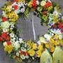 Trauerfloristik: Blumenkranz zum Abschied.