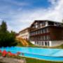 Les Roches