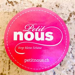 PETIT NOUS birgt kleine Schätze Secondhand Shop