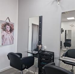 Silvia Hair Chic