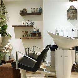 L'esprit Ailleurs Salon De Coiffure