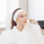 Ausbildung und Weiterbildung Kosmetik - Eine Kosmetikschulung ist eine spezielle Ausbildung für Personen, die eine Karriere im Bereich der Kosmetik anstreben oder ihre Kenntnisse und Fähigkeiten in diesem Bereich erweitern möchten. Diese Schulungen wer