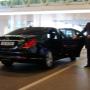 Flughafentransfer: Limousine und Chauffeur mieten