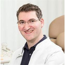 Dr. med. Wolf Charles R.