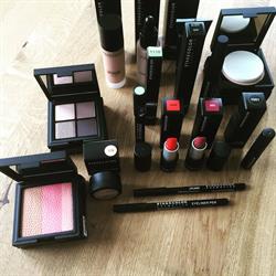 Moment cosmetic & nails