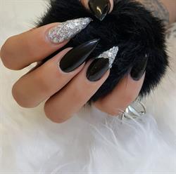Lila Kosmetik Nails