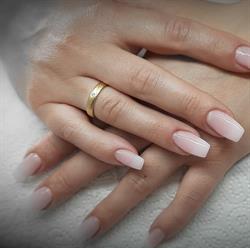 DAN-Nails
