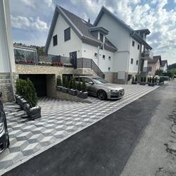 Lavdi Bau GmbH