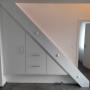 Schmid Schreiner AG_Einbauschrank weiss unter Treppe