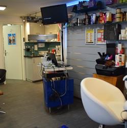 Tau Hair Design