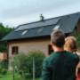 Solaranlagen: Die Sonne ist eine unerschöpfliche Energiequelle, die immer mehr an Bedeutung gewinnt. Gerade in Zeiten steigender Energiepreise und wachsendem Umweltbewusstsein sind Solaranlagen eine effiziente und nachhaltige Lösung. Ob Photovoltaik zur Stromerzeugung oder Solarthermie für Warmwasser und Heizungsunterstützung - wir sind Ihr kompetenter Partner in der Region. Von der Beratung über die Planung bis hin zur Installation und Wartung: Bei uns erhalten Sie umfassende Leistungen aus einer Hand. Nutzen Sie die Kraft der Sonne und investieren Sie in eine zukunftssichere Technologie.
