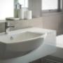 BADEZIMMER
Das Badezimmer ist weit mehr als nur ein funktionaler Raum. Es ist ein Ort der Entspannung, ein privates Refugium, in dem man sich zurückziehen und neue Energie tanken kann. Ein gut gestaltetes Badezimmer kombiniert Ästhetik mit Funktionalität und schafft so eine harmonische Atmosphäre. Egal, ob Sie von einer luxuriösen Wellness-Oase träumen oder ein kompaktes, aber stilvolles Bad wünschen, wir sind Ihre Experten für Badezimmergestaltung und -installation. Mit Sorgfalt, Fachwissen und dem Blick fürs Detail verwandeln wir Ihren Raum in ein Badezimmer, das genau Ihren Vorstellungen entspricht.