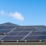 Solaranlagen: Die Sonne ist eine unerschöpfliche Energiequelle, die immer mehr an Bedeutung gewinnt. Gerade in Zeiten steigender Energiepreise und wachsendem Umweltbewusstsein sind Solaranlagen eine effiziente und nachhaltige Lösung. Ob Photovoltaik zur Stromerzeugung oder Solarthermie für Warmwasser und Heizungsunterstützung - wir sind Ihr kompetenter Partner in der Region. Von der Beratung über die Planung bis hin zur Installation und Wartung: Bei uns erhalten Sie umfassende Leistungen aus einer Hand. Nutzen Sie die Kraft der Sonne und investieren Sie in eine zukunftssichere Technologie.