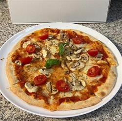 Pizza Binz Levante Küche