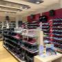 Grosse Kinderschuh-Abteilung