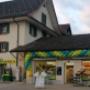 AGROLA Tankstelle und Prima Laden Uerzlikon; Eröffnung mit Ballonen