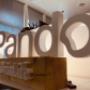 Pando Logo im Swiss Life Büro
