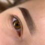 Puderbrauen Makeup