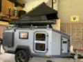 Iron Yak mit Hartschalen-Dachzelt