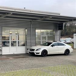 Swiss Deluxe Garage