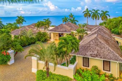 Luxurious-estate-within
