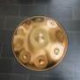 Mit kraftvollem und tiefen Klang stehen die Magical Handpans für Sinnlichkeit. Sie implizieren in ihrer Form und ihren feinen Schwingungen symbolisch das Feminine. Ihr magisches Klangfeld zeichnet sich durch sehr stabile Töne aus.

Du kannst die Magical Handpan im Handpan Showroom Kanton Zug - Schweiz ausprobieren und kaufen oder bei www.Handpan.World online bestellen.