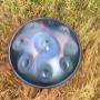 Sowohl ihr Anschein als auch ihr Klang haben etwas ganz Mystisches, das uns so in ihren Bann zieht. Mystical Handpans zeichnen sich durch ihr langes Nachschwingen und den ausgewogenen Reichtum an Obertönen aus. Auch bei intensiverer Spielweise klingen die Töne sauber.

Du kannst die Mystical Handpan im Handpan Showroom Kanton Zug - Schweiz ausprobieren und kaufen oder bei www.Handpan.World online bestellen.