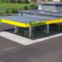 AGROLA Tankstelle in Romont, Agrola station service à Romont, avec TopShop, vue d'ensemble, Aufnahme aus Vogelperspektive, Dach mit Solarzellen, Toit avec cellules solaires
