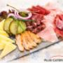 Spalier Hochzeit Apéro Catering – Stilvoller Empfang für Ihren grossen Tag
Der Spalier-Empfang nach der Trauung ist einer der emotionalsten Momente Ihrer Hochzeit. Hier treffen Sie erstmals als Ehepaar auf Ihre Gäste – ein Augenblick, der in Erinne