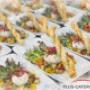 Tischgrill • Fondue Chinoise • Raclette • Winter-Menüs
Winter ist Genusszeit. Weihnachtszeit ist Teamzeit. Für Ihre nächste Firmenfeier oder private Veranstaltung bietet unser Weihnachts- & Winterfeier Catering Schweiz einzigartige kulinarische E