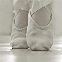 Infinite Dance School - Ballett, Modern & Creative Dance for Children - Malika Lum