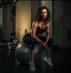 4 Moves – Fitnessstudio - Personaltrainerin - Goldküste