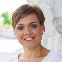 HAIRSTYLE SANDRA