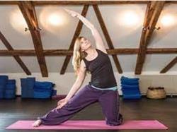 Yoga von Herzen - Janine Beyer