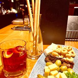 Bar Apericena